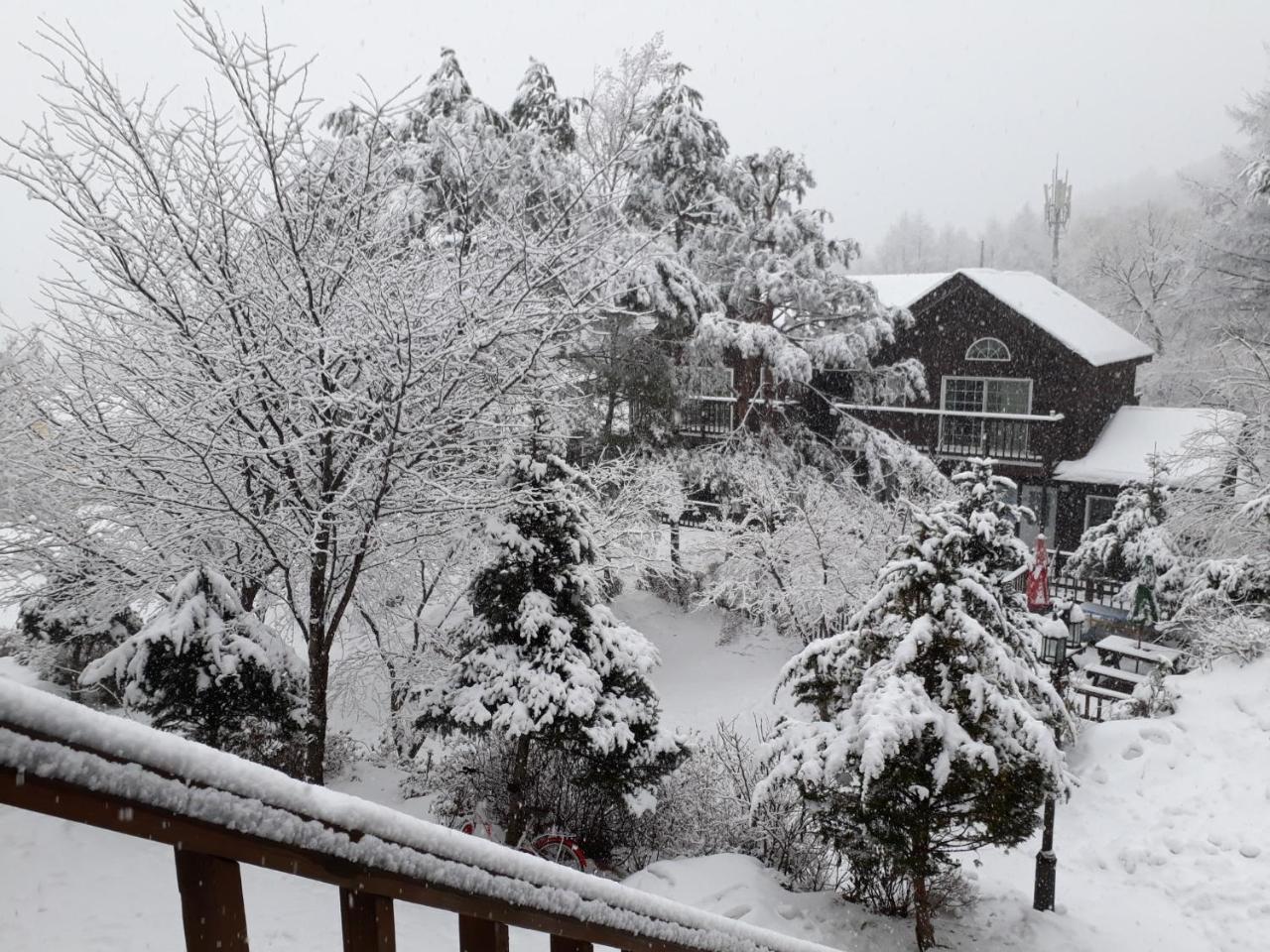 Mayfare Narsha Pyeongchang Villa Exterior photo
